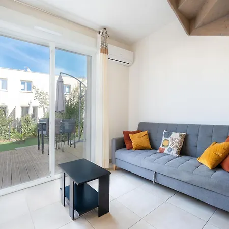 Villa In With Communal Pool